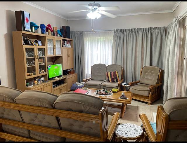4 BEDROOM HOUSE FOR SALE IN SAFARI GARDENS